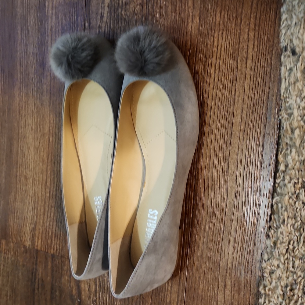 Gray faux fur ballet flats